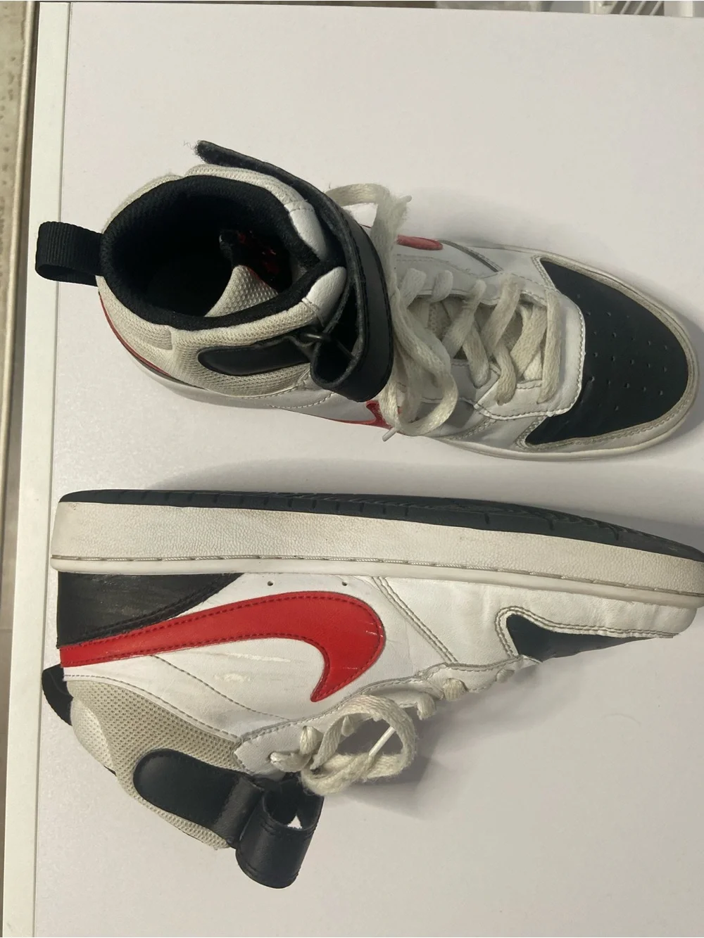 Nike Boys Big Kid Court Borough Mid 2 Sneakers, Size : 6Y